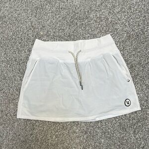 Vuori Seabreeze tennis skirt size medium